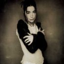 Björk | Human Behaviour